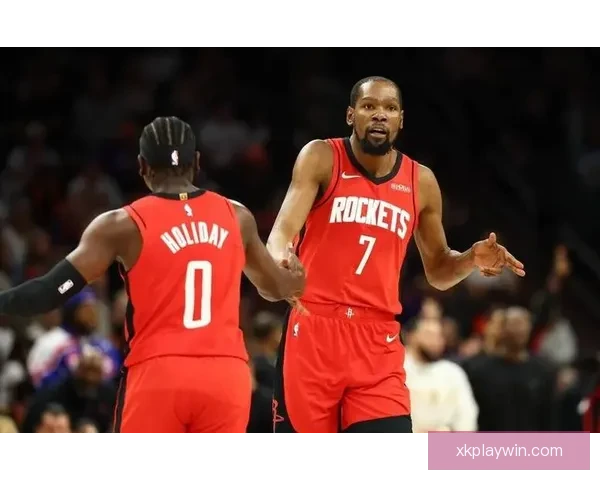 杜兰特称詹姆斯能打4到5年 末节仅出手2次重视团队篮球